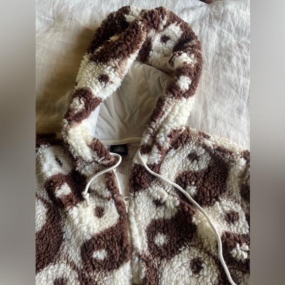 PacSun | Yin Yan Royal Printed Sherpa Hoodie - Picture 2 of 7